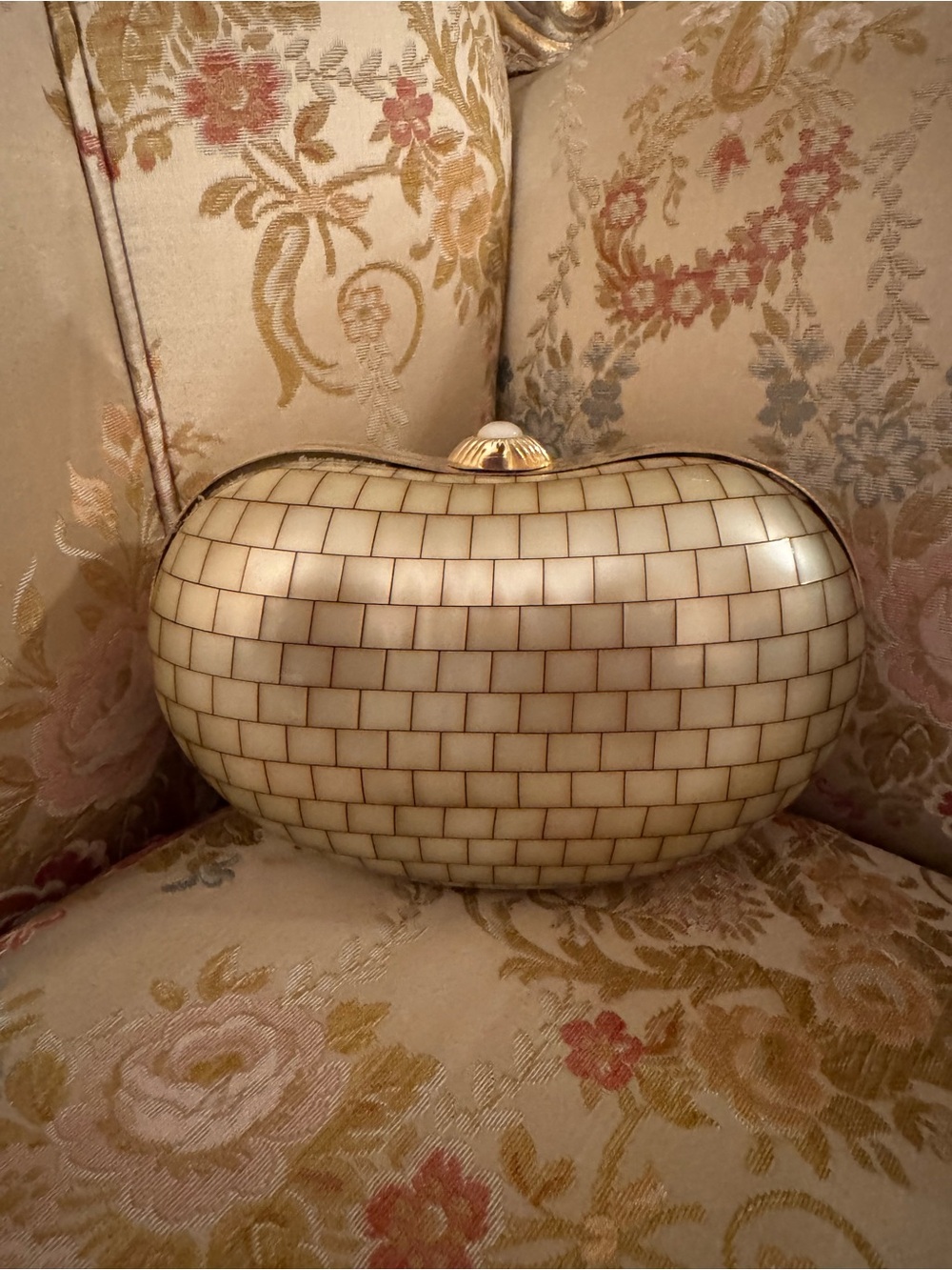 Vintage Mother Of Pearl Lucite Clutch Bag Evening Purse Gold Ivory - Picture 3 of 16